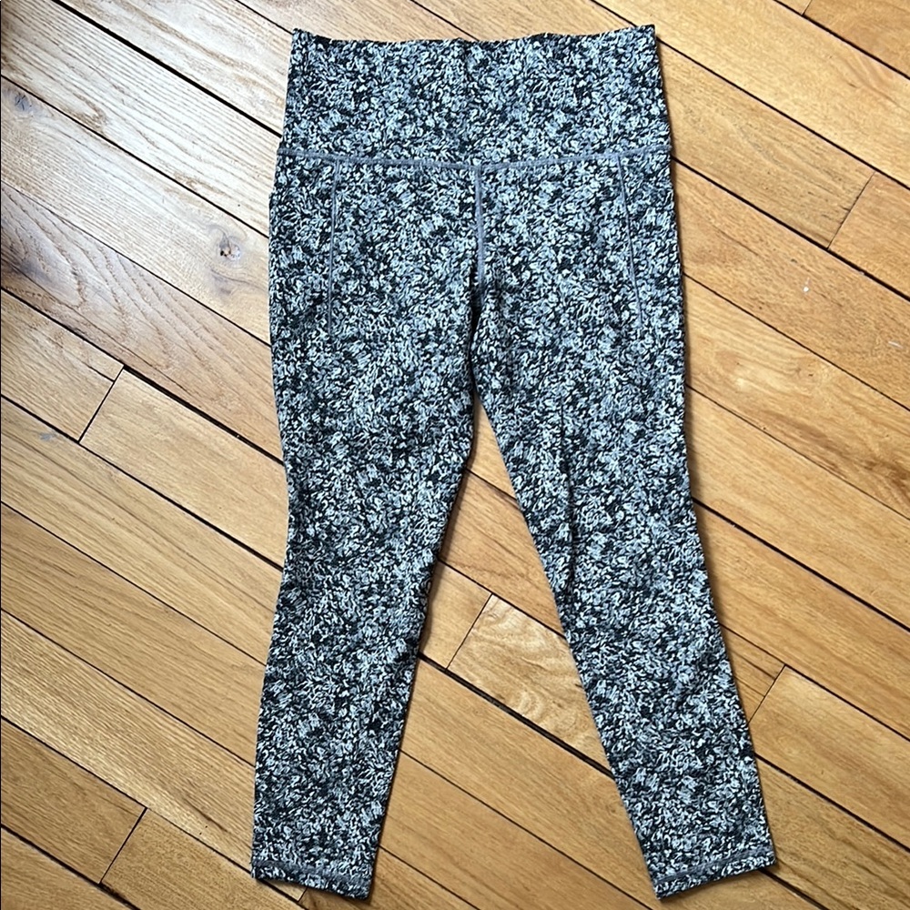 Athleta Salutation Stash Pocket II legging